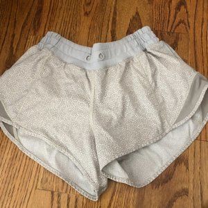 Lulu Lemon Size 2 Hotty Hot Shorts